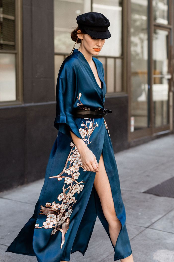 elegantes kimonos de fiesta
