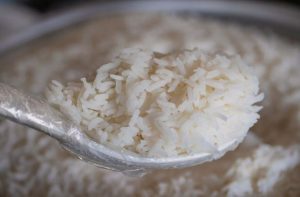 Aprende cómo cocinar arroz blanco con estos 4 tips 
