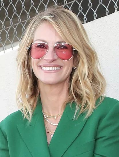 Long Bob ondulado o liso con capas y flequillos ➤ Corte de pelo Bob para mujeres maduras