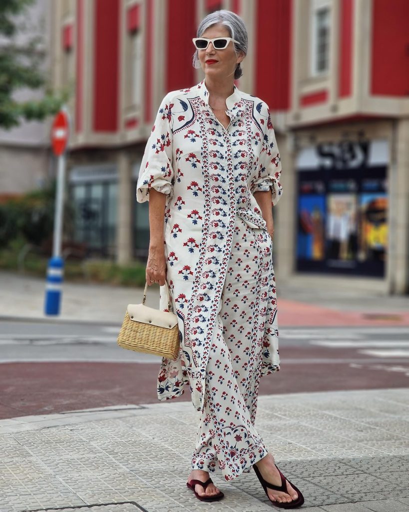Outfits primavera-verano 2025 para mujeres de 40 a 60 años